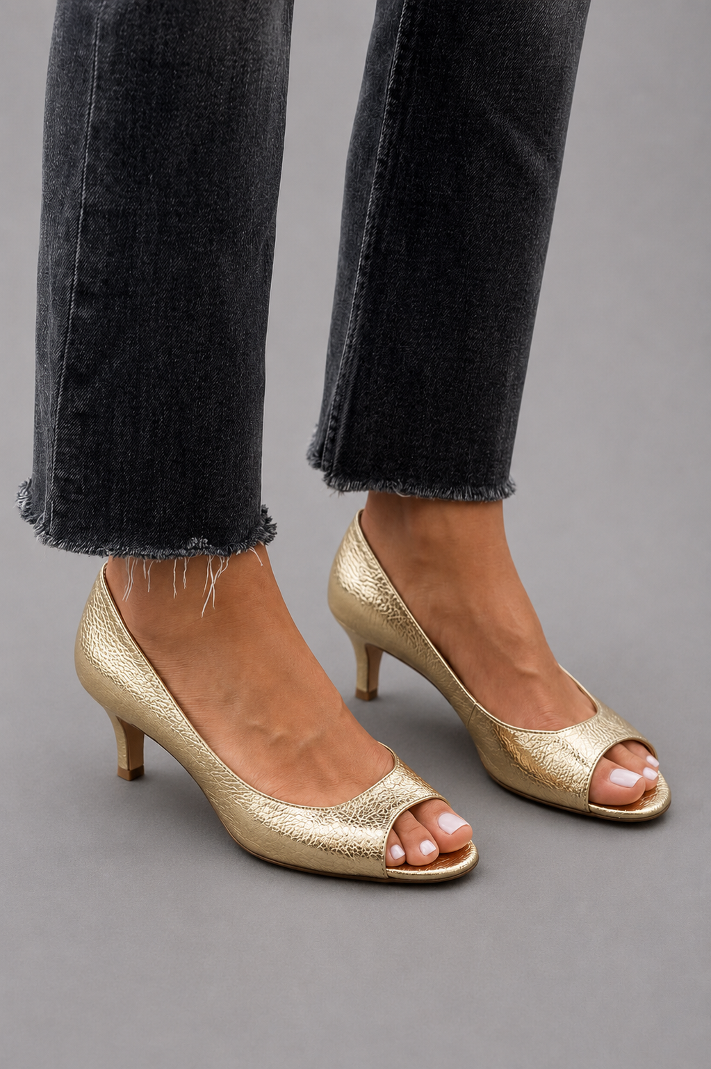 Sandalias de tacón bajo con puntera abierta