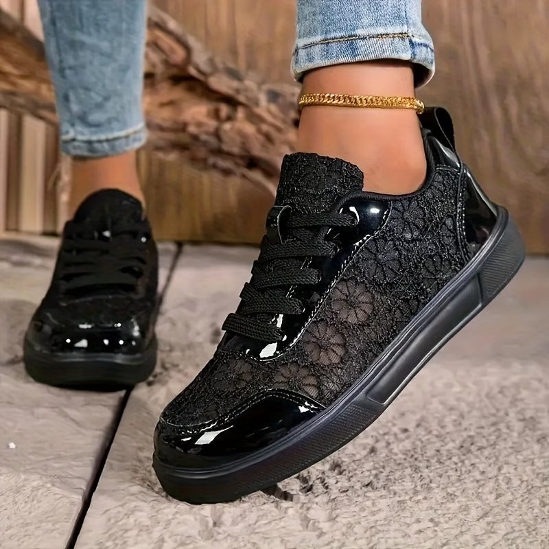 Daniella | Zapatillas con encaje floral