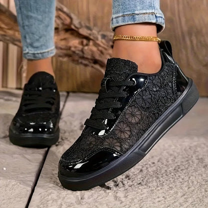 Daniella | Zapatillas con encaje floral