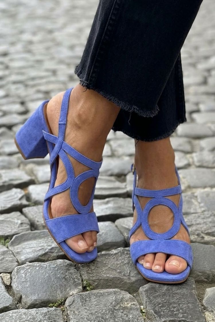 Sandalias con punta cuadrada y corte redondo