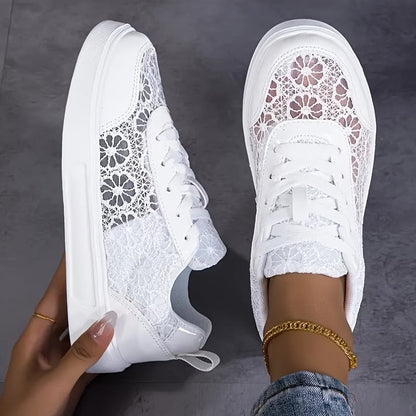 Daniella | Zapatillas con encaje floral