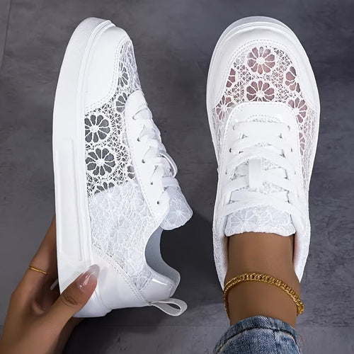 Daniella | Zapatillas con encaje floral