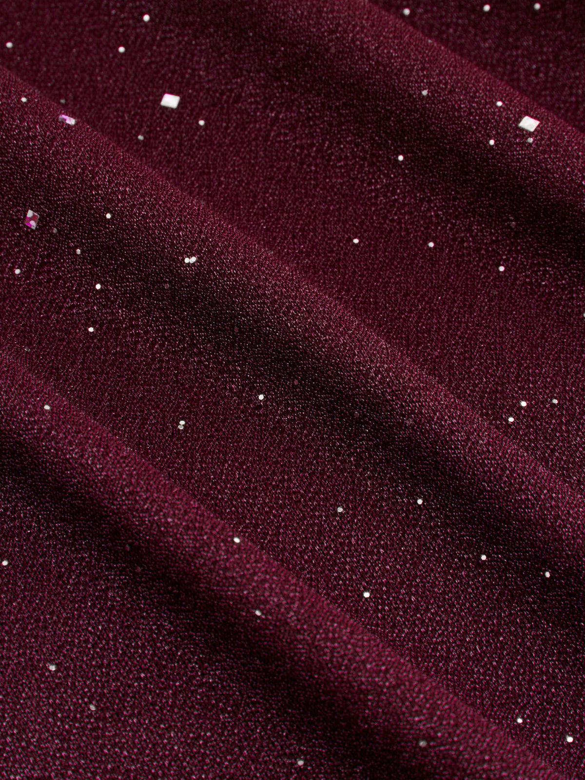 Vestido largo con cuello vuelto y volantes