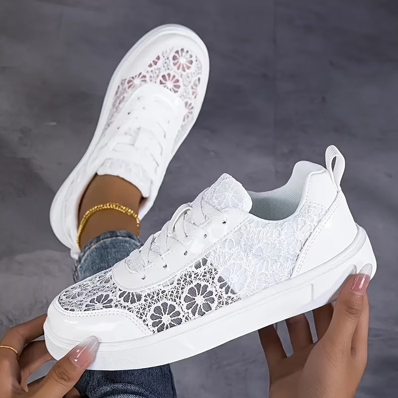 Daniella | Zapatillas con encaje floral