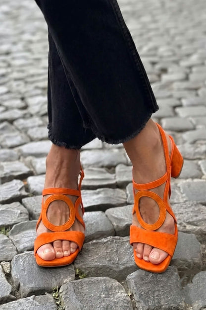 Sandalias con punta cuadrada y corte redondo
