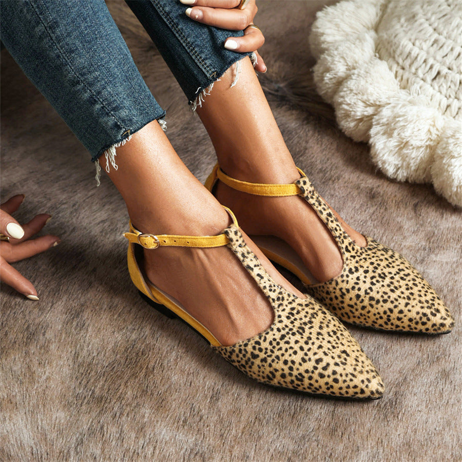 BALLERINE AVEC BRACELET EN T