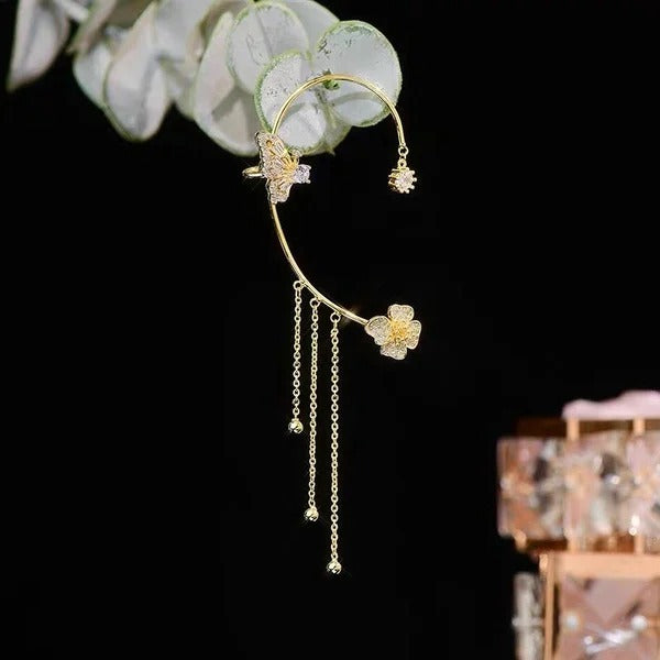 Pendientes sencillos con mariposas y flores
