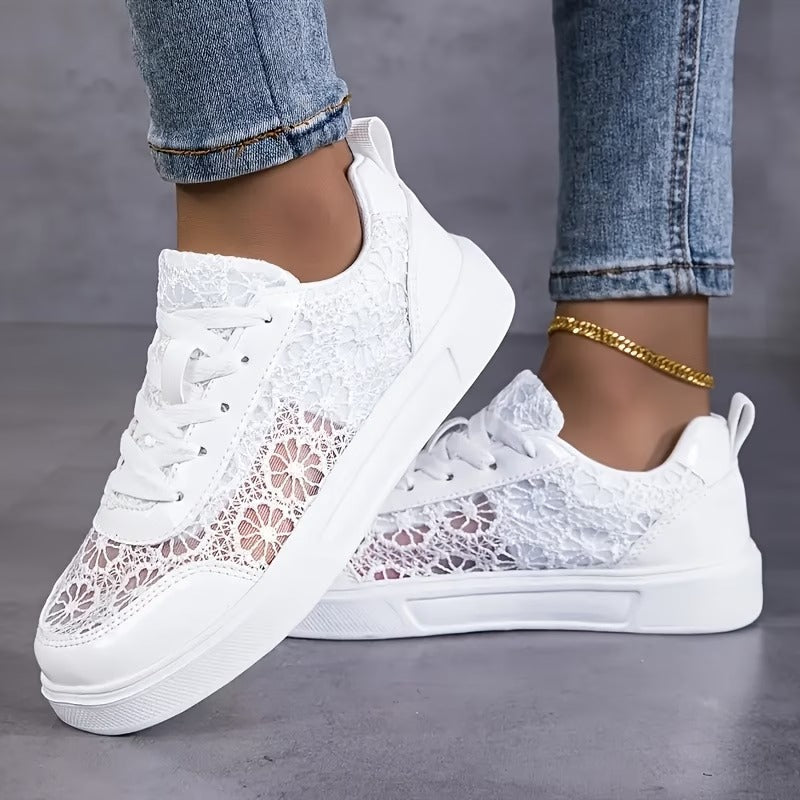 Daniella | Zapatillas con encaje floral