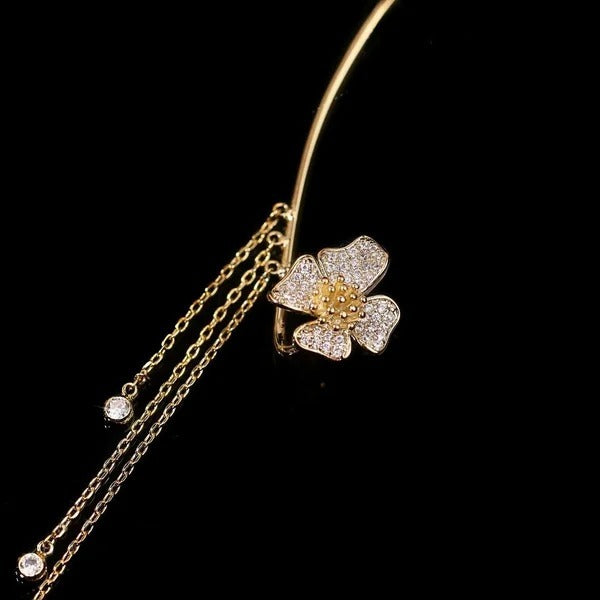 Pendientes sencillos con mariposas y flores