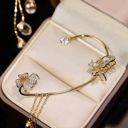 Pendientes sencillos con mariposas y flores