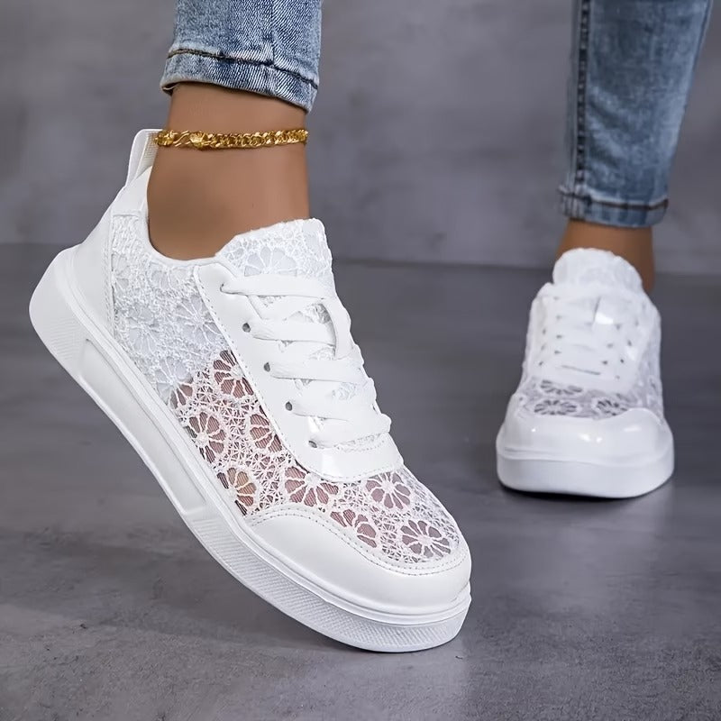 Daniella | Zapatillas con encaje floral