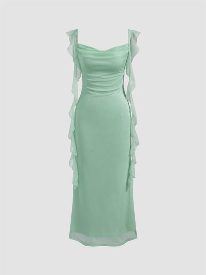 Vestido largo con cuello vuelto y volantes